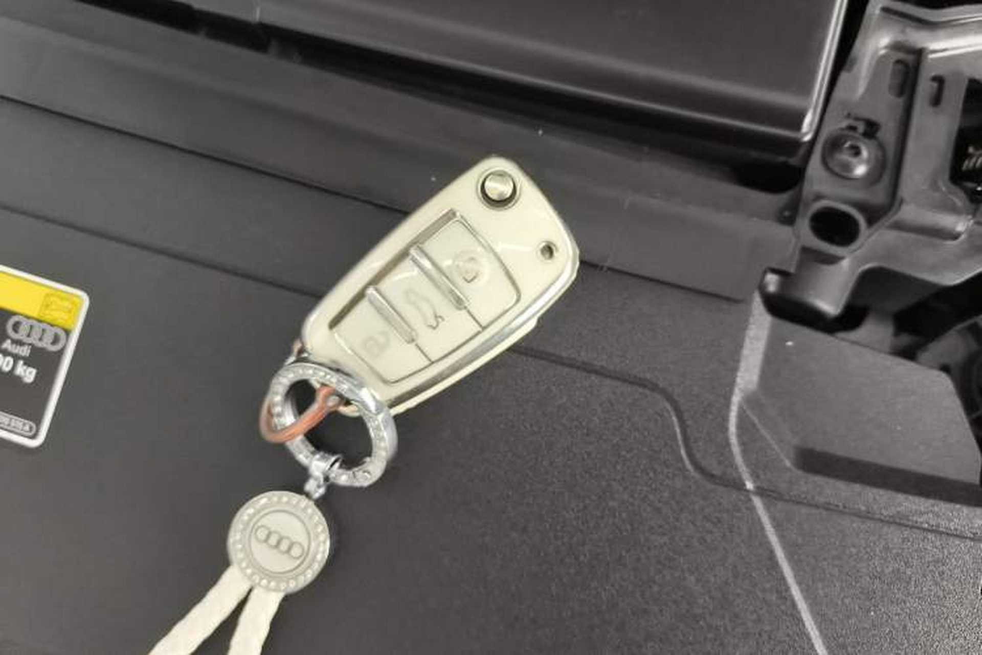 Used Audi Q3 2024 40 TFSI Fashion Dynamic Model Vehicle Key