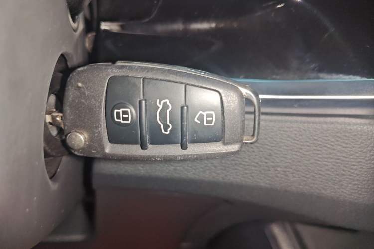 Used Audi Q3 2024 35 TFSI Advanced Style Edition Vehicle Key