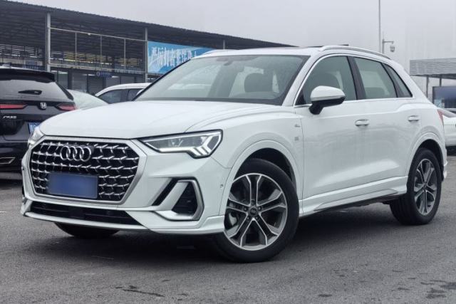 Used Audi Q3 2024 40 TFSI Fashion Dynamic Model