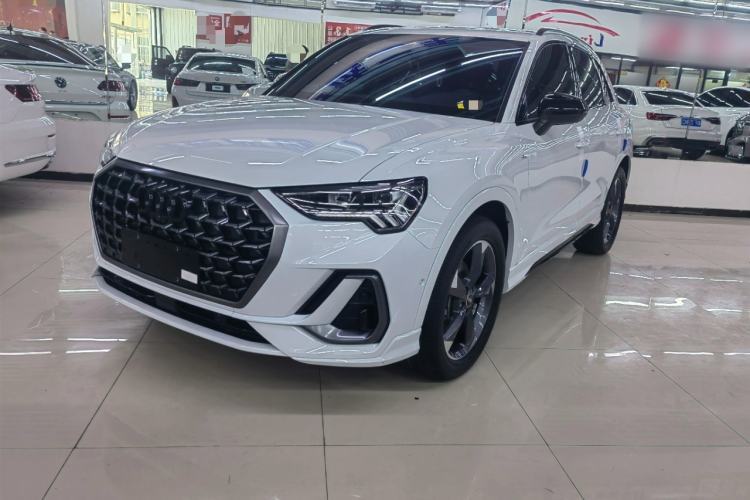 Used Audi Q3 2024 35 TFSI Fashion Dynamic Edition Guazi used car, China used car export, Used car for sale, Used cars, Cheapest cars for sale