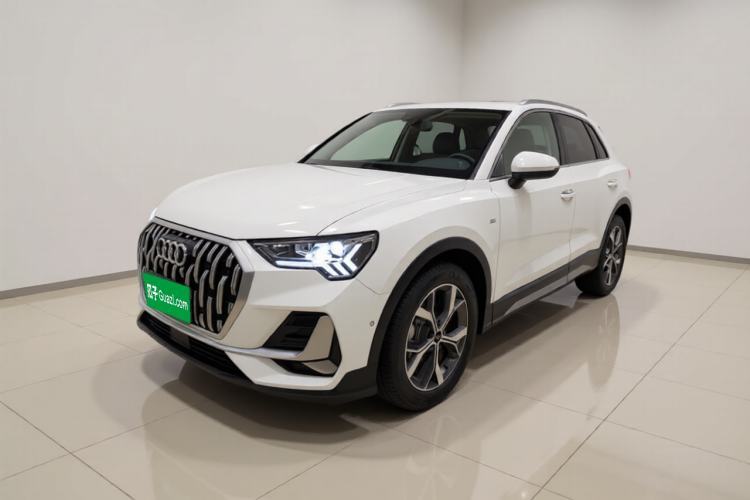 Używany Audi Q3 2024 35 TFSI Stylish and Elegant Edition Guazi used car, China used car export, Used car for sale, Used cars, Cheapest cars for sale