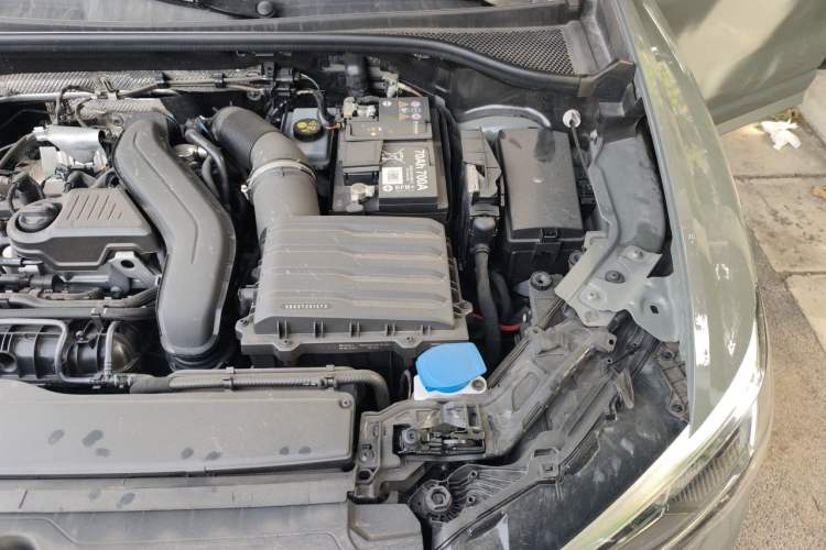 Used Audi Q3 2025 quattro 45th Anniversary Edition 35TFSI Fashionable and Dynamic Model Engine Bay Left