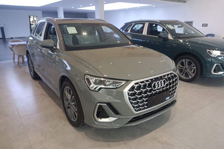 Used Audi Q3 2025 quattro 45th Anniversary Edition 40TFSI Fashionable and Dynamic Model Exterior 2