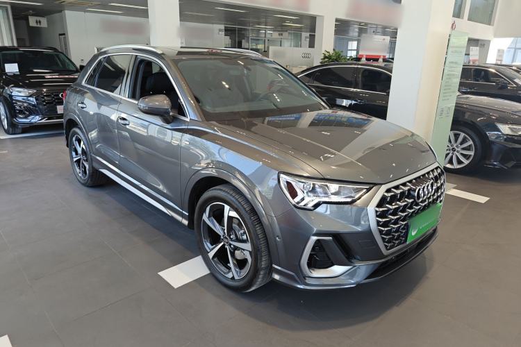 Used Audi Q3 2025 quattro 45th Anniversary Edition 35TFSI Fashionable and Dynamic Model Front Right 45 Deg