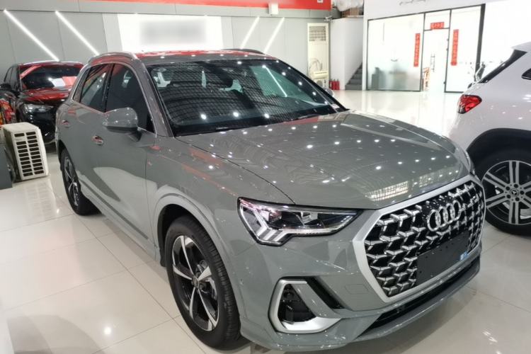 Used Audi Q3 2025 quattro 45th Anniversary Edition 35TFSI Fashionable and Dynamic Model Front Right 45 Deg