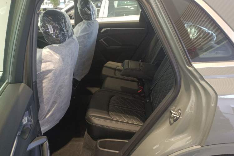 Used Audi Q3 2025 quattro 45th Anniversary Edition 40TFSI Fashionable and Dynamic Model Interior 2