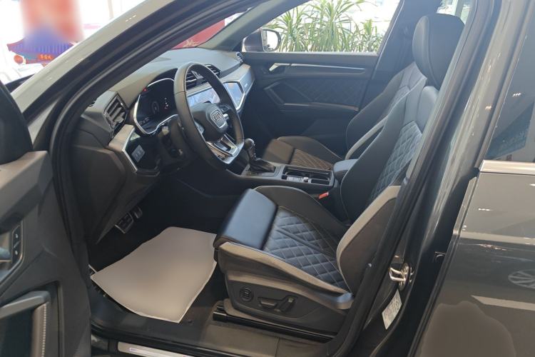 Used Audi Q3 2025 quattro 45th Anniversary Edition 35TFSI Fashionable and Dynamic Model Left Front Seat