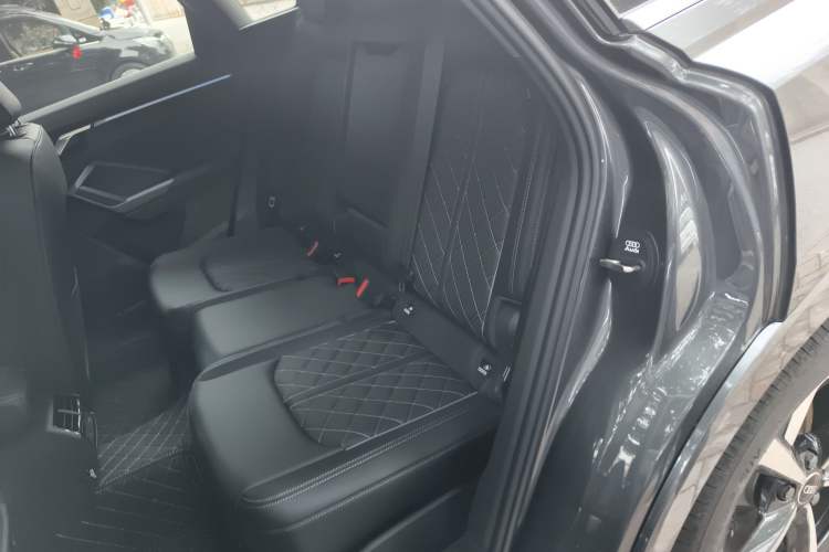 Used Audi Q3 2025 quattro 45th Anniversary Edition 35TFSI Advanced Style Model Left Rear Seat