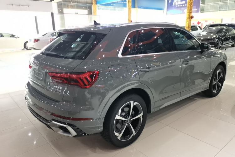 Used Audi Q3 2025 quattro 45th Anniversary Edition 35TFSI Fashionable and Dynamic Model Rear Right 45 Deg