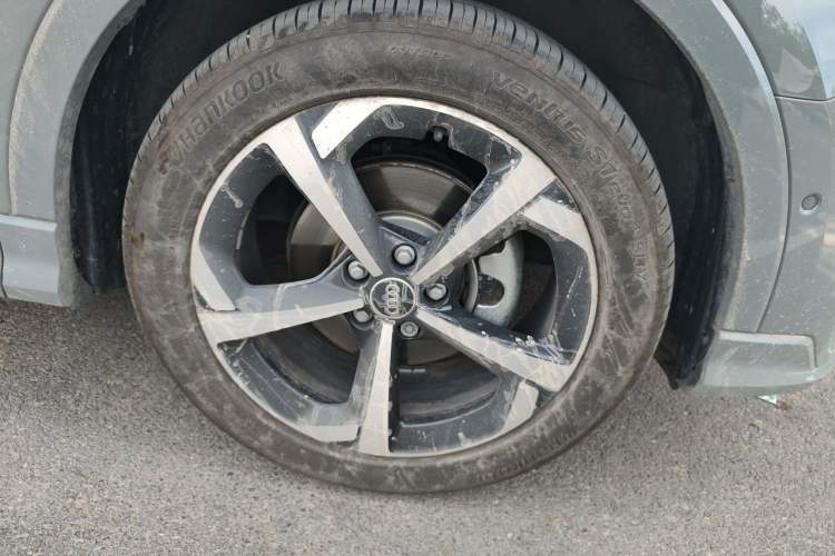 Used Audi Q3 2025 quattro 45th Anniversary Edition 35TFSI Fashionable and Dynamic Model Right Front Wheel Hub