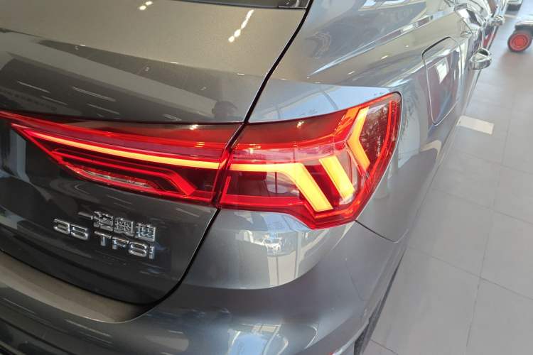 Used Audi Q3 2025 quattro 45th Anniversary Edition 35TFSI Fashionable and Dynamic Model Right Rear Taillight