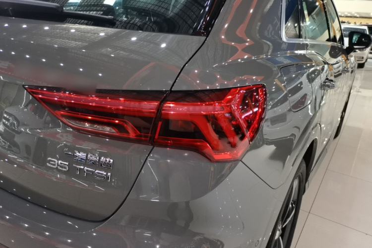 Used Audi Q3 2025 quattro 45th Anniversary Edition 35TFSI Fashionable and Dynamic Model Right Rear Taillight