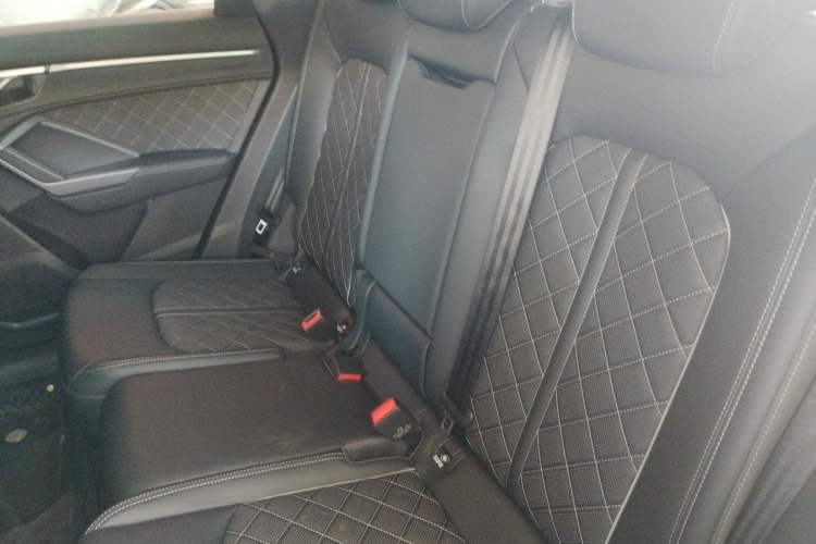 Used Audi Q3 2025 quattro 45th Anniversary Edition 35TFSI Fashionable and Dynamic Model Left Rear Seat