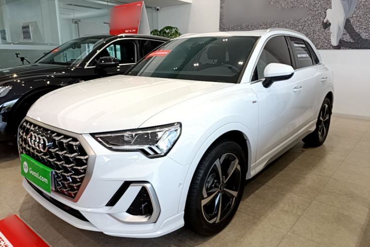 Used Audi Q3 2025 quattro 45th Anniversary Edition 35TFSI Fashionable and Dynamic Model Guazi used car, China used car export, Used car for sale, Used cars, Cheapest cars for sale