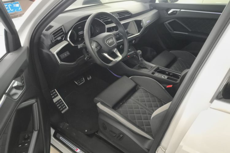 Used Audi Q3 2025 quattro 45th Anniversary Edition 40TFSI Fashionable and Dynamic Model Driver Seat