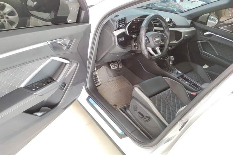 Used Audi Q3 2025 quattro 45th Anniversary Edition 40TFSI Fashionable and Dynamic Model Driver Seat