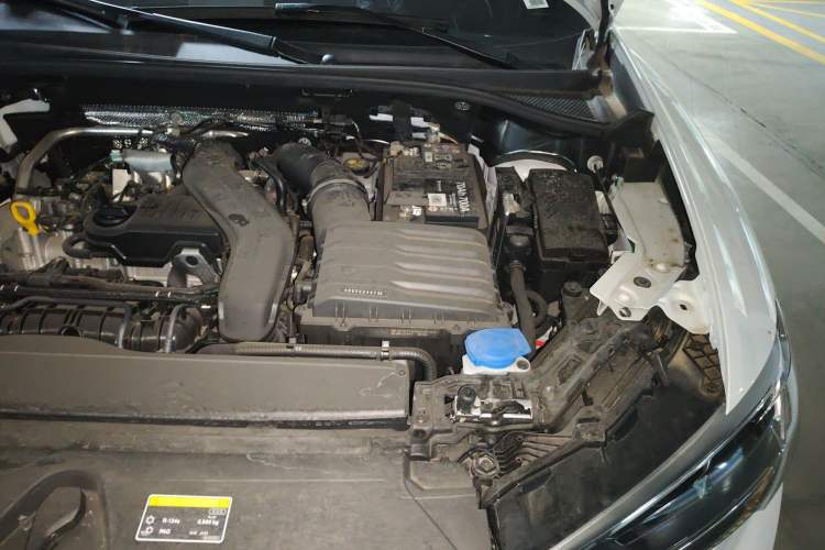 Used Audi Q3 2025 quattro 45th Anniversary Edition 35TFSI Fashionable and Dynamic Model Engine Bay Left