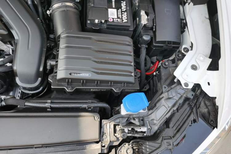 Used Audi Q3 2025 quattro 45th Anniversary Edition 35TFSI Fashionable and Dynamic Model Engine Bay Left