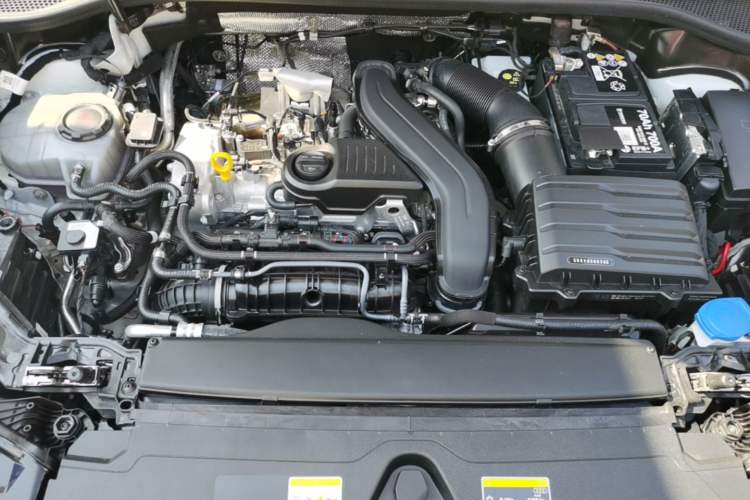 Used Audi Q3 2025 quattro 45th Anniversary Edition 35TFSI Fashionable and Dynamic Model Engine Bay