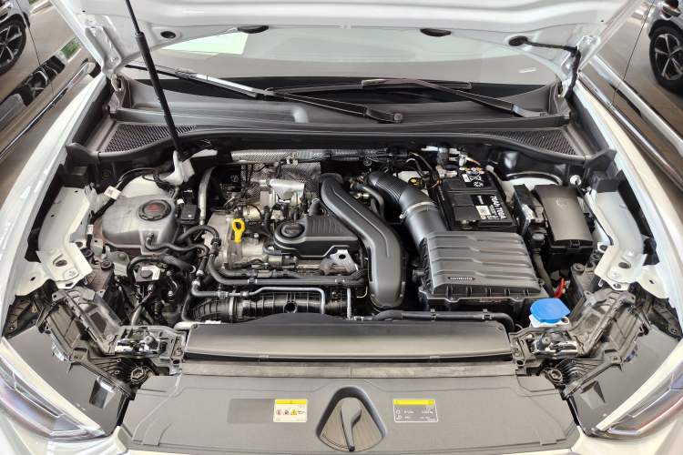 Used Audi Q3 2025 quattro 45th Anniversary Edition 35TFSI Progressive Dynamic Model Engine Bay