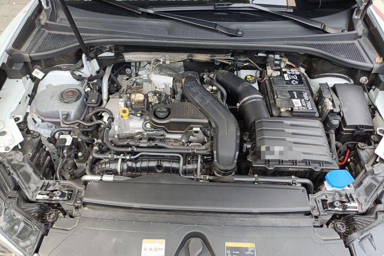 Used Audi Q3 2025 quattro 45th Anniversary Edition 35TFSI Fashionable and Dynamic Model Engine Bay