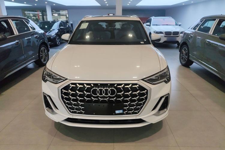 Used Audi Q3 2025 quattro 45th Anniversary Edition 40TFSI Fashionable and Dynamic Model Exterior 1