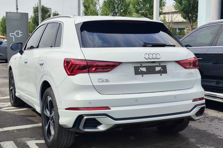 Used Audi Q3 2025 quattro 45th Anniversary Edition 35TFSI Fashionable and Dynamic Model Exterior 2