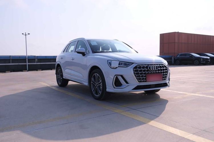 Used Audi Q3 2025 quattro 45th Anniversary Edition 40TFSI Fashionable and Dynamic Model Exterior 3