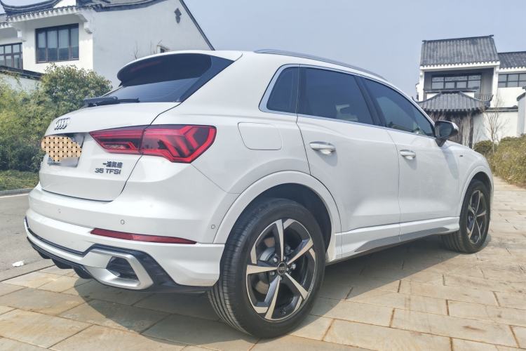 Used Audi Q3 2025 quattro 45th Anniversary Edition 35TFSI Fashionable and Dynamic Model Exterior 3