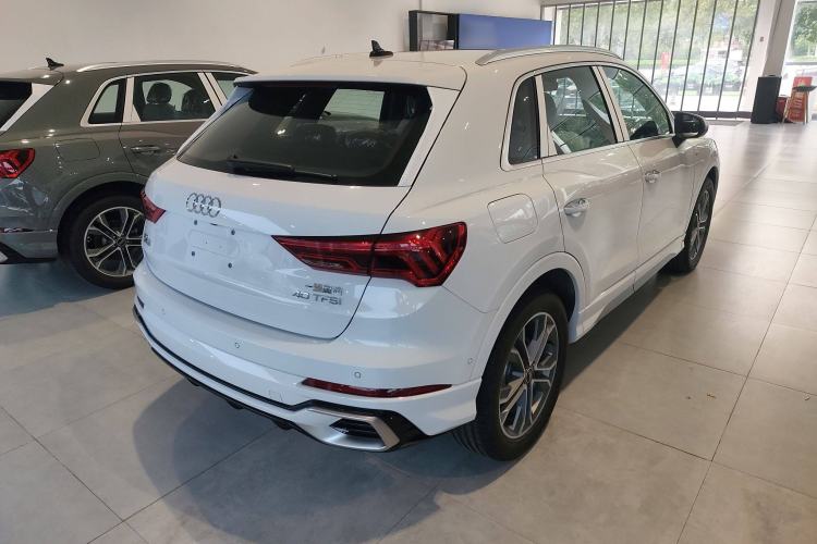 Used Audi Q3 2025 quattro 45th Anniversary Edition 40TFSI Fashionable and Dynamic Model Exterior 3