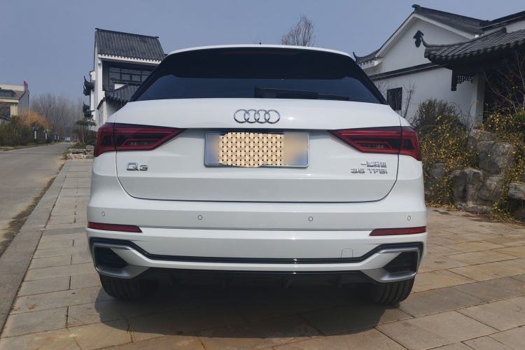 Used Audi Q3 2025 quattro 45th Anniversary Edition 35TFSI Fashionable and Dynamic Model Exterior 4