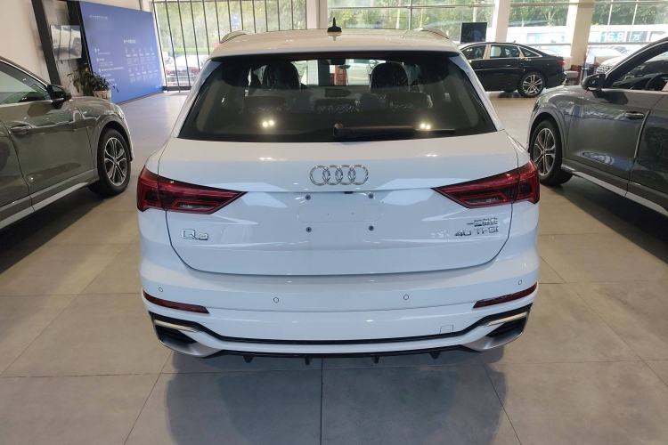 Used Audi Q3 2025 quattro 45th Anniversary Edition 40TFSI Fashionable and Dynamic Model Exterior 4