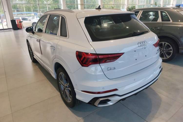 Used Audi Q3 2025 quattro 45th Anniversary Edition 40TFSI Fashionable and Dynamic Model Exterior 5