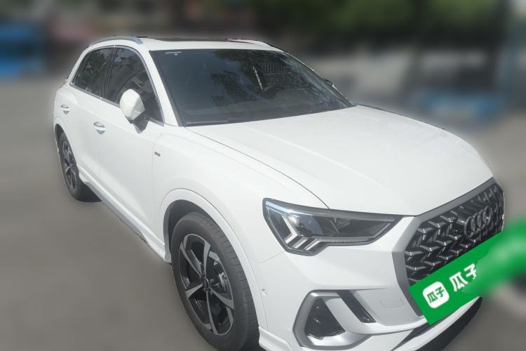 Used Audi Q3 2025 quattro 45th Anniversary Edition 35TFSI Progressive Dynamic Model Front Right 45 Deg