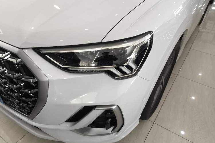 Used Audi Q3 2025 quattro 45th Anniversary Edition 40TFSI Fashionable and Dynamic Model Left Front Headlight