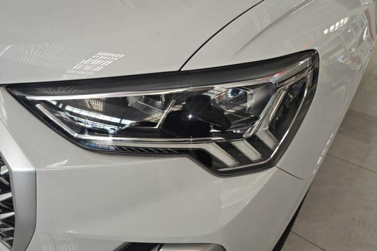Used Audi Q3 2025 quattro 45th Anniversary Edition 35TFSI Fashionable and Dynamic Model Left Front Headlight