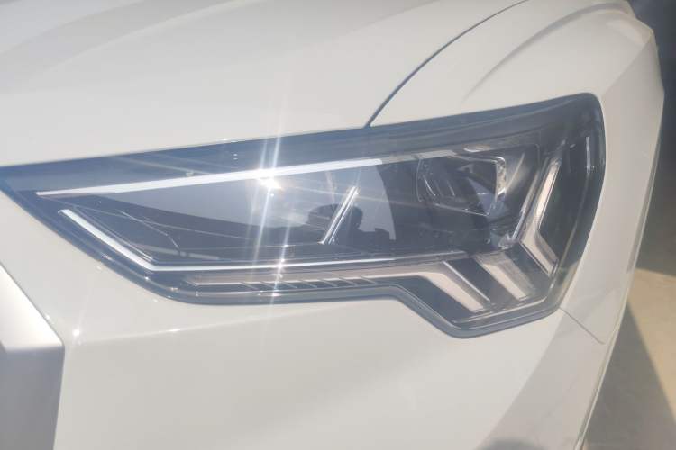 Used Audi Q3 2025 quattro 45th Anniversary Edition 35TFSI Fashionable and Dynamic Model Left Front Headlight