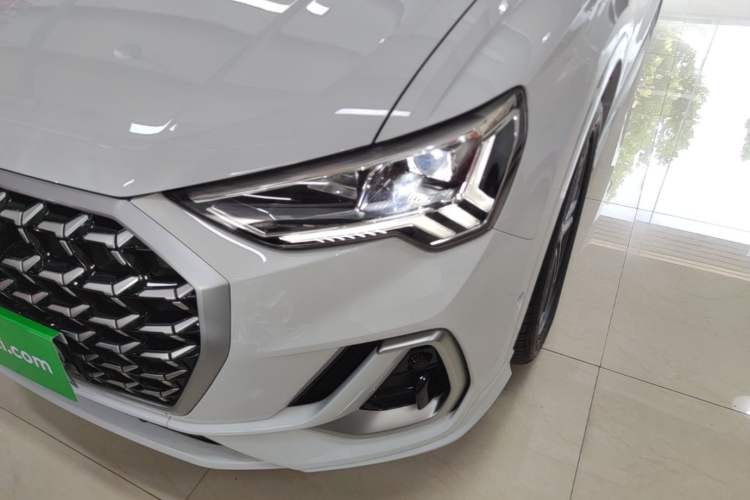 Used Audi Q3 2025 quattro 45th Anniversary Edition 40TFSI Fashionable and Dynamic Model Left Front Headlight