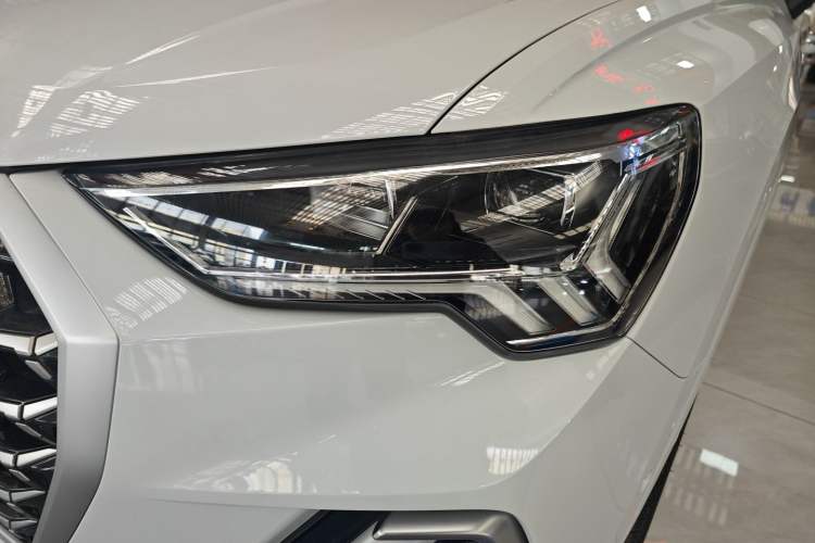 Used Audi Q3 2025 quattro 45th Anniversary Edition 35TFSI Fashionable and Dynamic Model Left Front Headlight