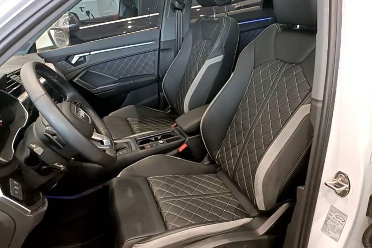 Used Audi Q3 2025 quattro 45th Anniversary Edition 35TFSI Fashionable and Dynamic Model Left Front Seat