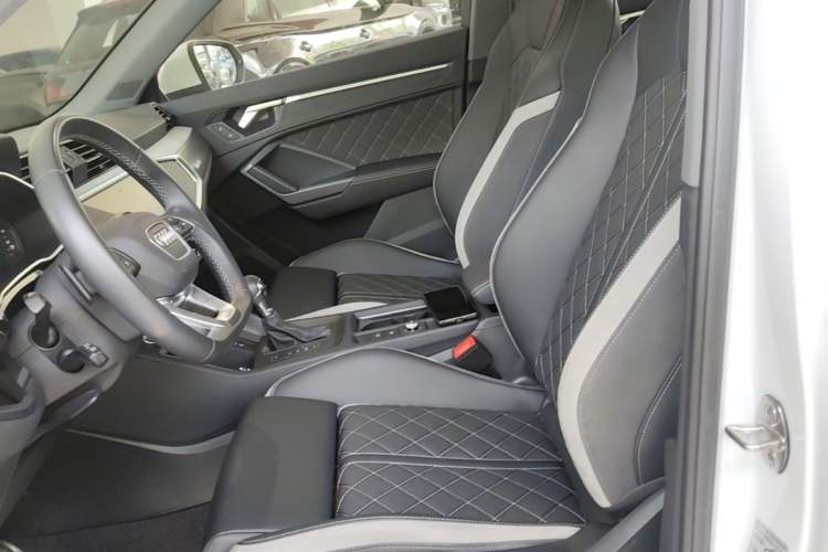 Used Audi Q3 2025 quattro 45th Anniversary Edition 40TFSI Fashionable and Dynamic Model Left Front Seat