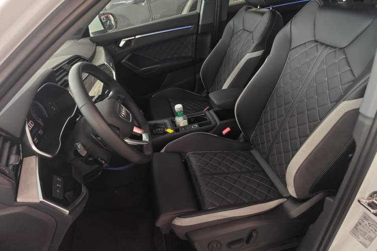Used Audi Q3 2025 quattro 45th Anniversary Edition 35TFSI Fashionable and Dynamic Model Left Front Seat
