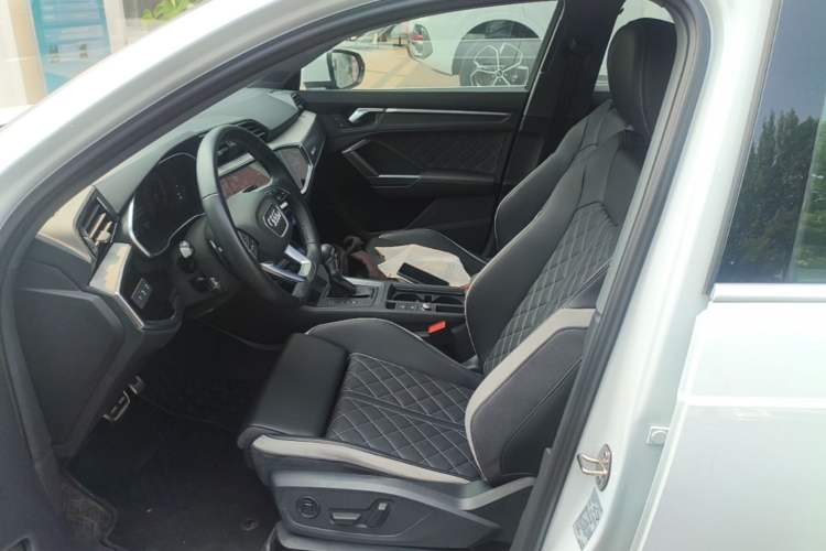Used Audi Q3 2025 quattro 45th Anniversary Edition 40TFSI Fashionable and Dynamic Model Left Front Seat