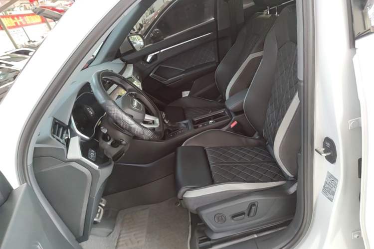 Used Audi Q3 2025 quattro 45th Anniversary Edition 40TFSI Fashionable and Dynamic Model Left Front Seat