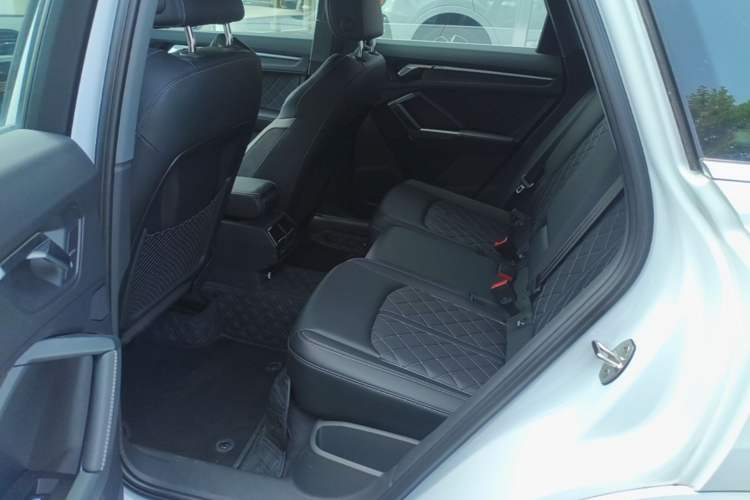 Used Audi Q3 2025 quattro 45th Anniversary Edition 40TFSI Fashionable and Dynamic Model Left Rear Seat