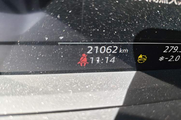 Used Audi Q3 2025 quattro 45th Anniversary Edition 35TFSI Fashionable and Dynamic Model Odometer Close Up