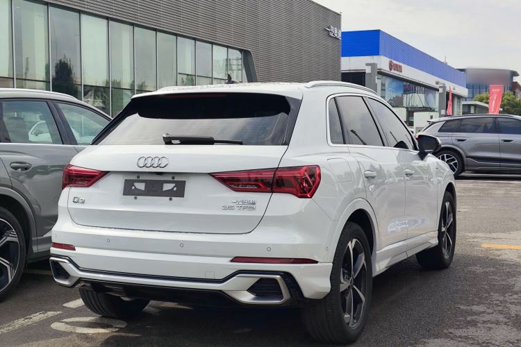 Used Audi Q3 2025 quattro 45th Anniversary Edition 35TFSI Fashionable and Dynamic Model Rear Right 45 Deg