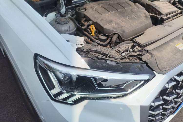 Used Audi Q3 2025 quattro 45th Anniversary Edition 40TFSI Fashionable and Dynamic Model Right Front Headlight
