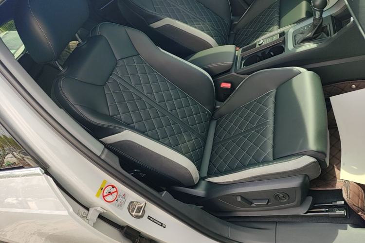 Used Audi Q3 2025 quattro 45th Anniversary Edition 35TFSI Fashionable and Dynamic Model Right Front Seat