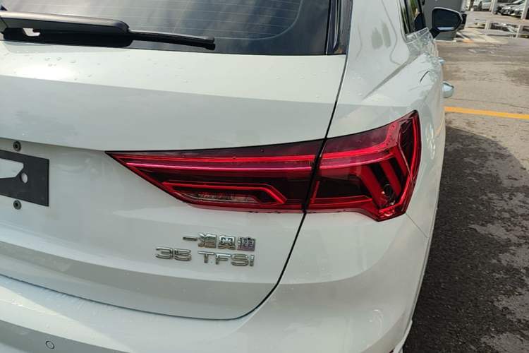 Used Audi Q3 2025 quattro 45th Anniversary Edition 35TFSI Fashionable and Dynamic Model Right Rear Taillight